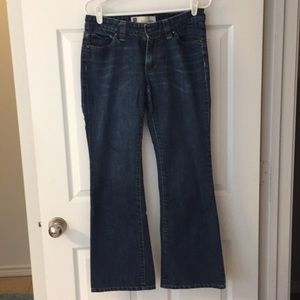 Gap size 8 curvy low rise jeans